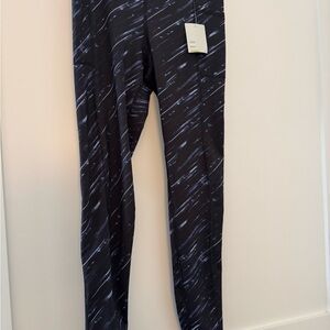 NWT Zella Girls Black and White Patterned Leggings